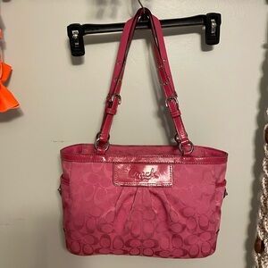 COACH PINK HANDBAG/PURSE EUC -09